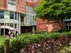 -香港大学