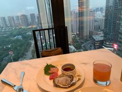靠窗位-君悦酒店·乐厨·高空自助餐(青年大街店)