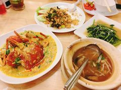 -J Daeng Seafood