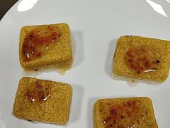 -阿瓦山寨·湘菜现炒·剁椒鱼头王(咸阳总店)