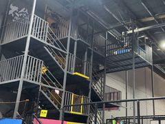 -超时空蹦床团建·VR潮玩运动娱乐·生日派对游乐园(金桥店)