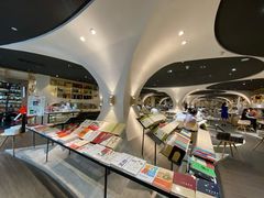 -钟书阁(珍园店)