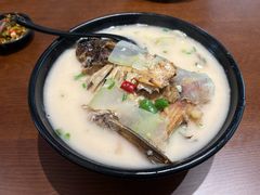 雄鱼头汤粉-华新胖子鱼粉(衡阳总店)
