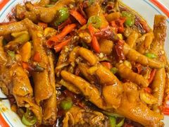 -堂瓦里·33年传统赣菜(第一街区店)