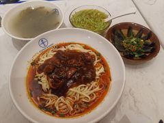 -李与白包子铺(桐梓林店)