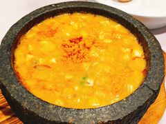 石锅海胆豆腐-怡情荟•海鲜青岛菜(五四广场旗舰店)