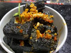 黑色经典臭豆腐-黑色经典臭豆腐·湖南特产(步行街店)