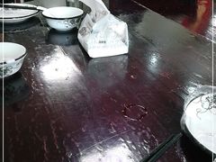 -余杨鸭鸭餐厅