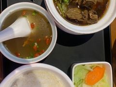 -贯一台湾牛肉面(八一七中路店)