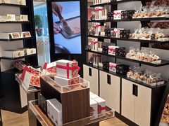 -Laderach 莱德拉(上海环贸iapm店)