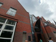 -钟书阁(松江泰晤士小镇店)