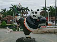 -亚龙湾亚泰商业街