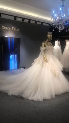 点击看大图 -GRACE KELLY婚纱与礼服(北京店)