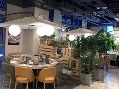 大堂-日进一片海.生腌海鲜火锅.宵夜烧烤(三里屯总店)