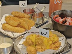 -W COLLECTIVE  DESSERT SHOP