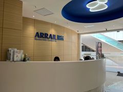 -瑞尔齿科(上海长风大悦城店)