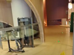 -涨巢·潮玩水疗局