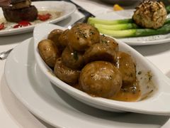 蒜香烤菇-茹丝葵经典牛排馆(成都IFS店)