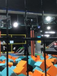 -蹦贝运动中心·蹦床·攀岩·闯关(龙岗店)