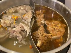 鸳鸯锅羊蝎子-殷式·私房烧烤·羊蝎子火锅(什刹海店)