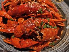 -肥肥虾庄·金牌油焖大虾(汉街SKP店)
