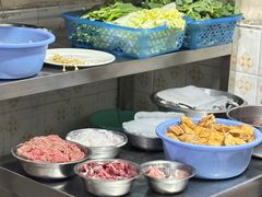 -海口滨海新村143号海南老字号炒菜店