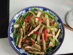 -爱的果实月嫂育婴师(世纪东方店)