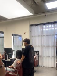 -侨治发型