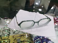 -三叶眼镜城批发市场(上海火车站店)