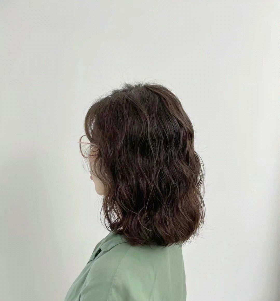 中长发烫发 卷发也可以减龄可爱俏皮,可复古