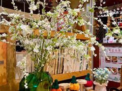 -月亮眼花园餐厅书吧酒吧