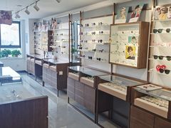 一楼镜架展台-视野联行眼镜(西站中天健广场店)