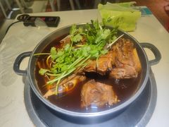 -运气牛自助酱大骨火锅(南京东路店)