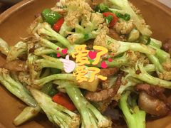 -霄汉牛三鲜湖北砂锅菜(万松园2店)