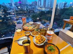 -包整·丝娃娃(一览甲秀楼风景店)