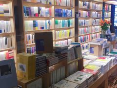 -猫的天空之城概念书店(杭州南宋御街店)