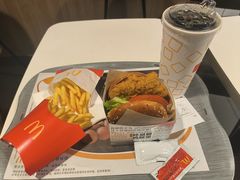-麦当劳(中唱大厦店)