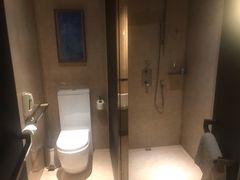 -广州天河希尔顿酒店