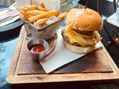 -BOURBON 玻本美式餐厅酒吧(虹桥新天地店)