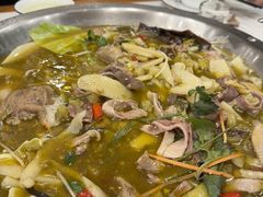 泡姜鸡中锅-陈三娃泡姜鸡