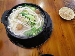 -丽虹云南过桥米线(兴工街店)