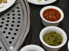 -牧民人家羊粪火自煮手把肉餐馆