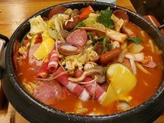 牛肉锅底-三清洞摩西韩式年糕火锅(威高广场店)