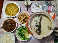 -天乐农家鱼头王(天目湖店)