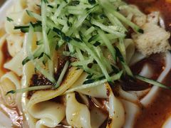 -艾力江和田馕坑烤肉店