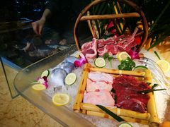 铁板烧-大中华希尔顿酒店-念自助餐·嗨啤·小龙虾