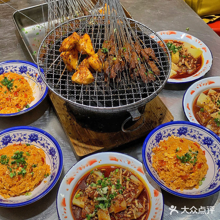 在成都!终于吃到了正宗贵阳铁签烤肉!