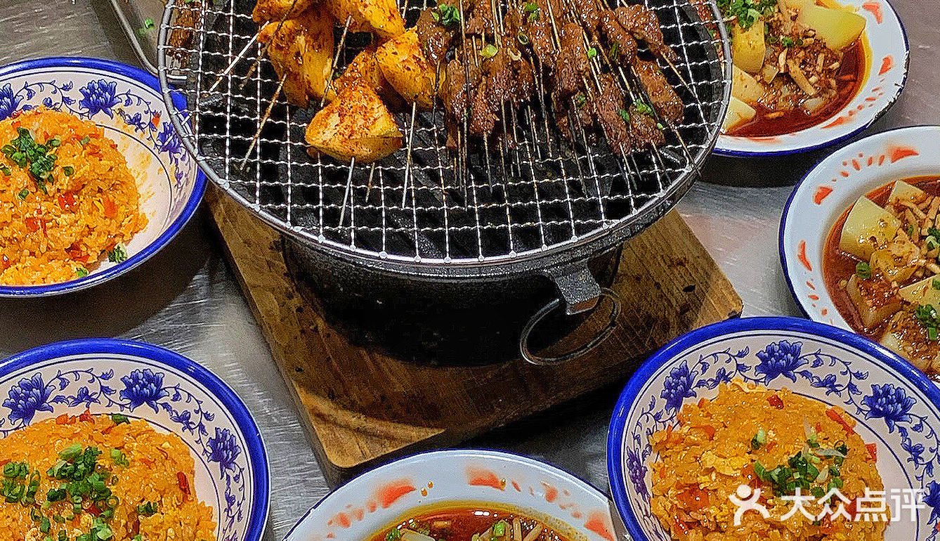 在成都！终于吃到了正宗贵阳铁签烤肉！
