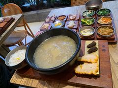 -银米·云南传统过桥米线(双廊黑金冠店)