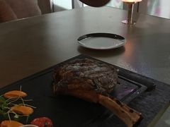 -恰餐厅及酒吧 CHAR Bar & Grill (北京丽都皇冠假日店)